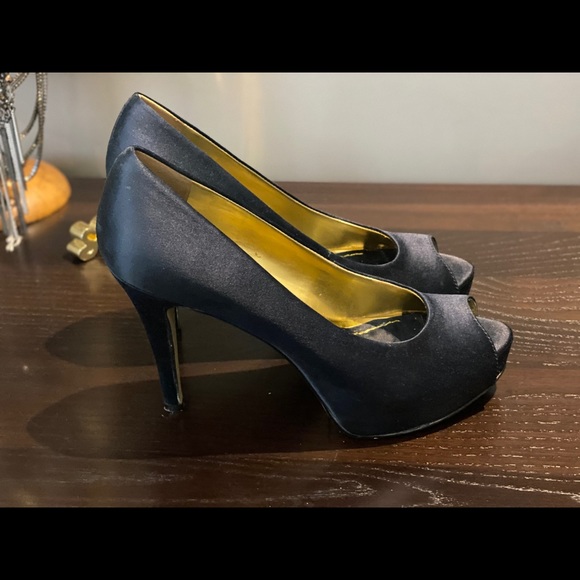 Nine West peep toe heels - Picture 2 of 5